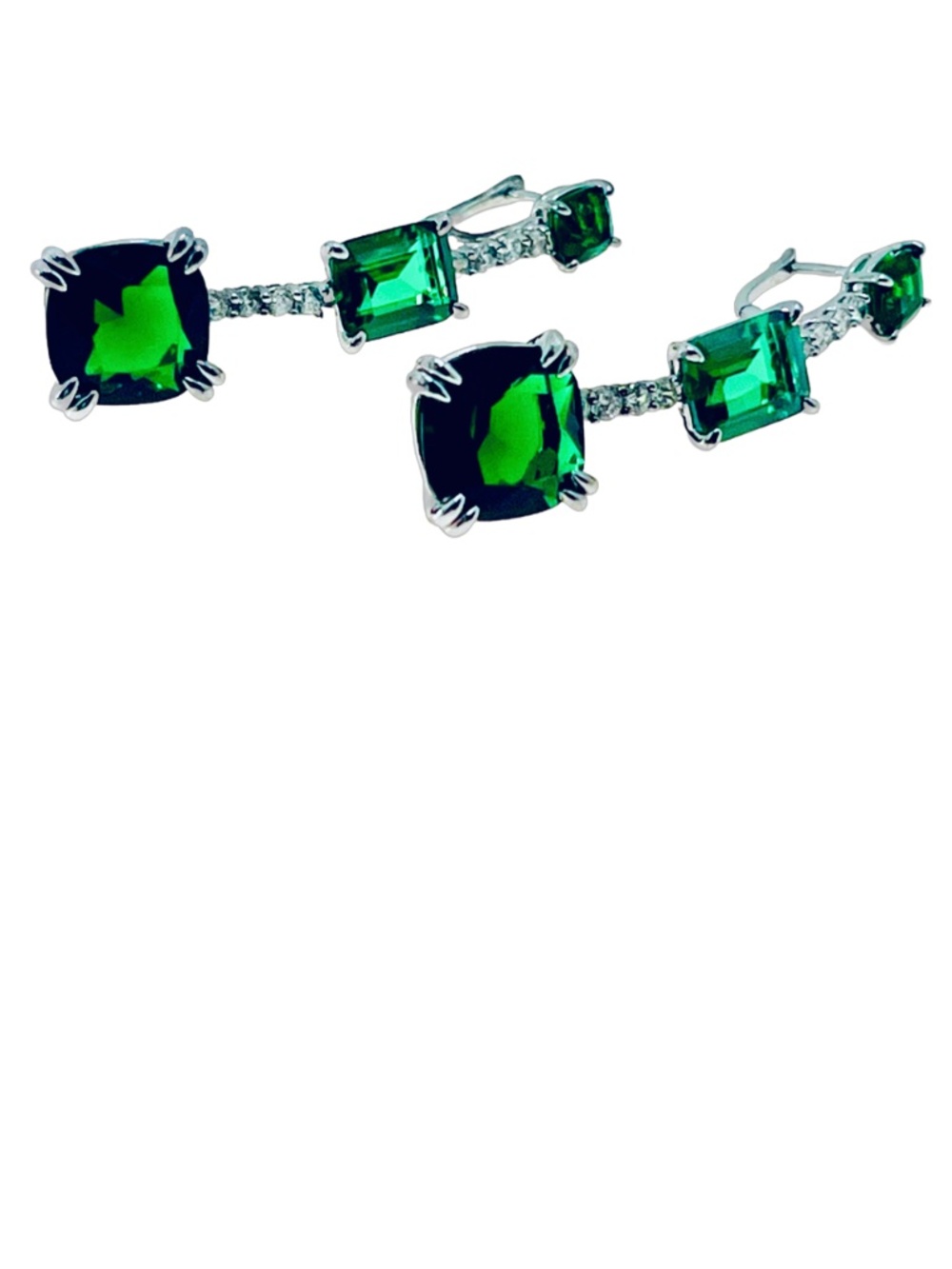 Dangle Earrings in Silver Tone with Green Rhinestones - Picture 5 of 6